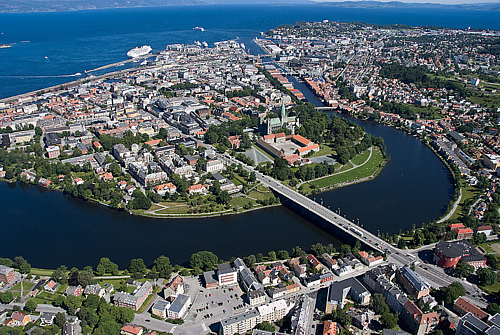 png-500-Overview_of_Trondheim_2008_03
