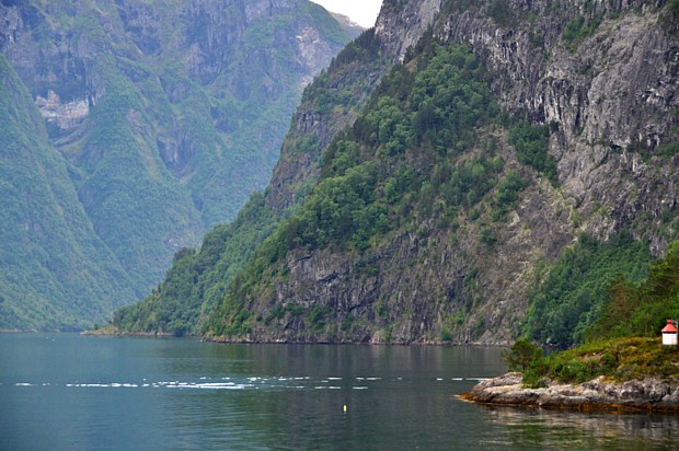 Naeroeyfjord