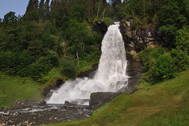 Steindalsfossen Wasserfall