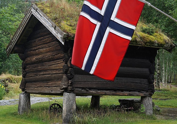 Norwegen Flagge Fahne Stabbur