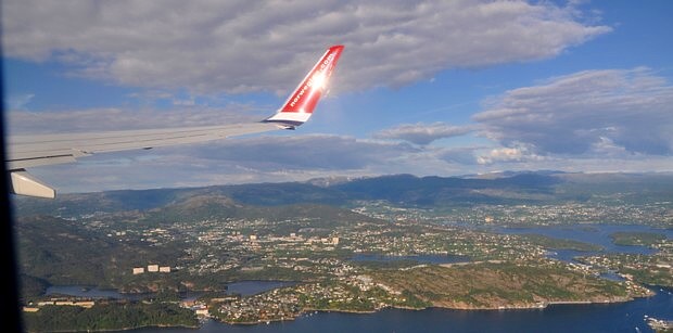 Flugzeug Bergen Anflug Norwegian