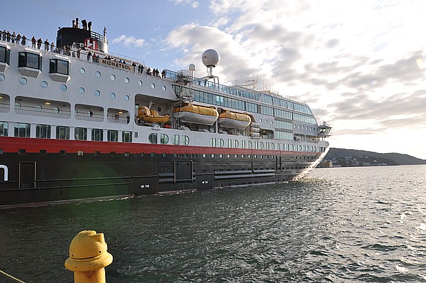 Hurtigruten Schiff Kreuzfahrt