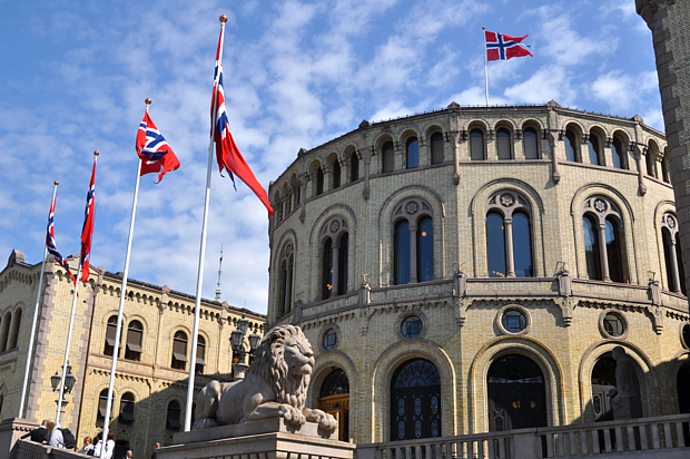 Storting Parlament Löwe Flagge Politik Wirtschaft