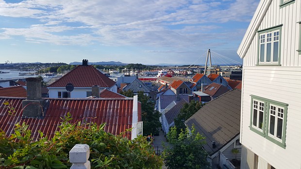 Stavanger Daecher Haeuser Blick Panorama Bruecke