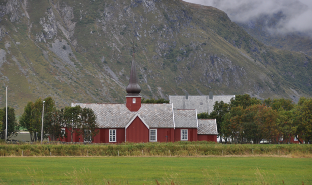 Flakstad Kirche