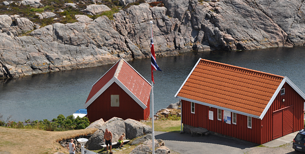 Holzhaeuser-rot-Suednorwegen-Lindesnes